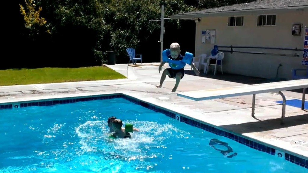 VIDEO0018_mp4_snapshot_00_05_5B2013_10_14_21_40_075D